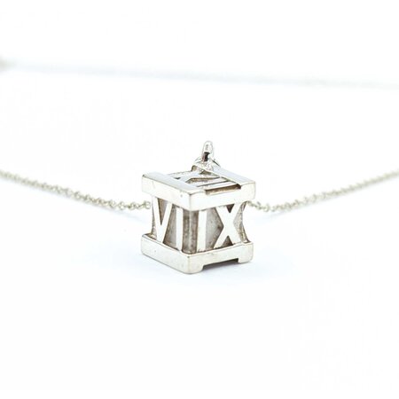 Pendant Tiffany & Co. Roman Numeral Pendant 925 .3x.3" 16-18" 5.51g 125040012