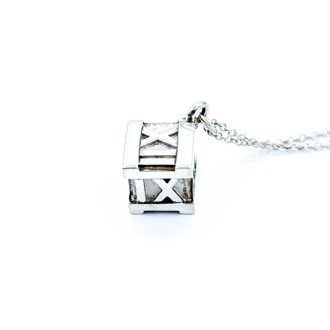 Pendant Tiffany & Co. Roman Numeral Pendant 925 .3x.3" 16-18" 5.51g 125040012