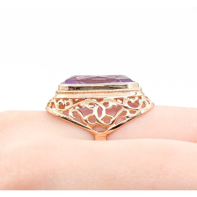 Ring 10ct Syn Sapphire 14kr Sz7 8.09g 225040015