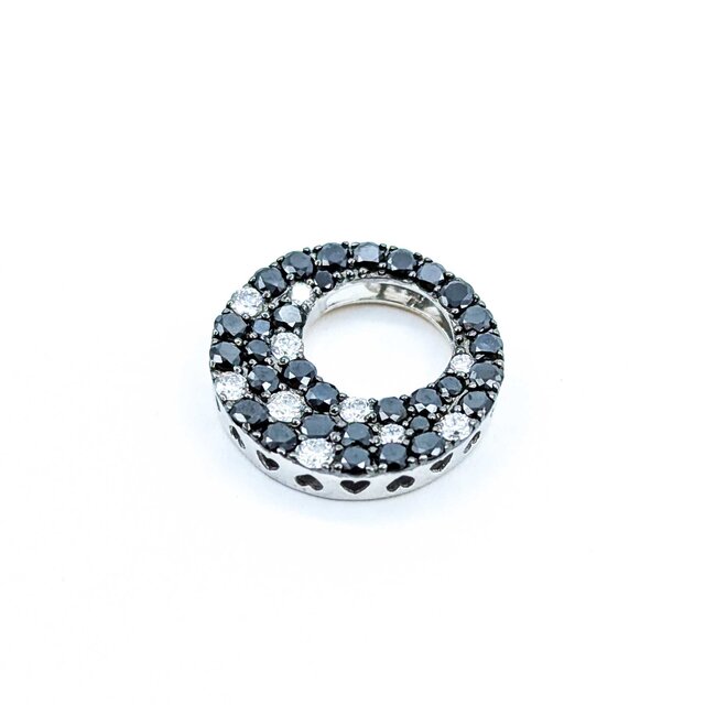 Pendant Circle 0.30ctw Round Diamonds .98ctw Black Diamonds 18kw .6x.6" 2.90g 125030107