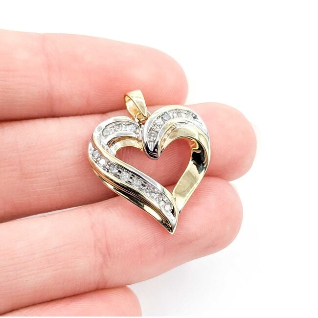 Pendant Heart .20ctw Round Diamonds 10ky 25x20mm 2.03g 225040035