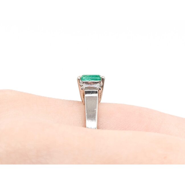 Ring 3-Stone 0.36ctw Baguette Diamonds .83ct Emerald 900pt 6.8mm sz6 4.47g 125030082