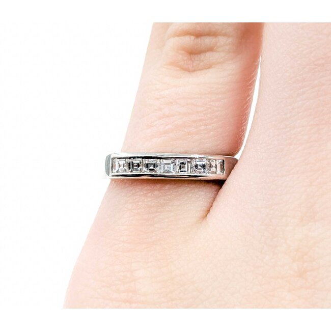 Ring Channel Set 0.37ctw Ascher Diamonds 800pt 3.5mm sz4 3.82g 125030079