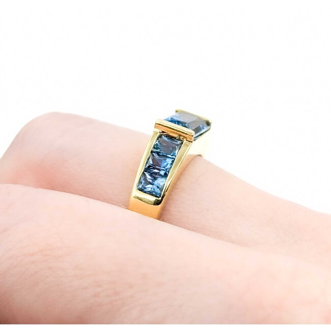 Ring 3.5ctw London Blue Topaz 18ky 6mm Sz7.5 5.2g 125040029