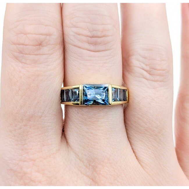 Ring 3.5ctw London Blue Topaz 18ky 6mm Sz7.5 5.2g 125040029