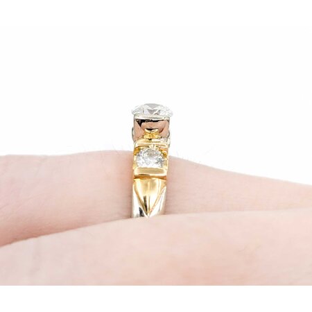 Ring Half Bezel .75ctw Round Diamonds 14ktt 4.15mm Sz6.5 4.49g 225040046