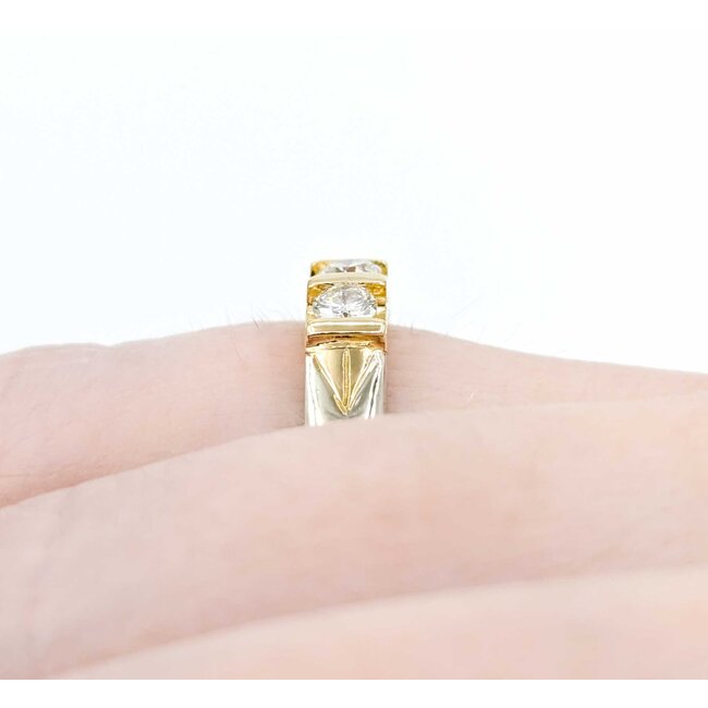 Ring Half Bezel .50ctw Round Diamonds 14ktt 4mm Sz6.5 4.77g 225040047