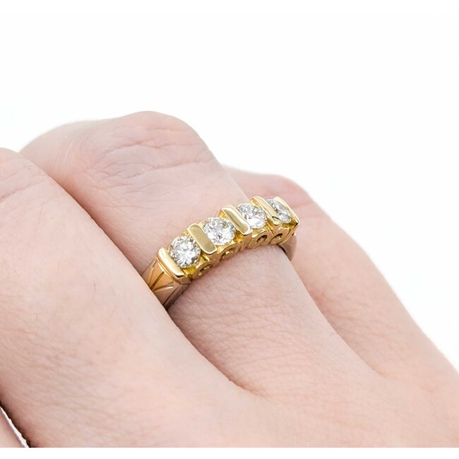 Ring Half Bezel .50ctw Round Diamonds 14ktt 4mm Sz6.5 4.77g 225040047