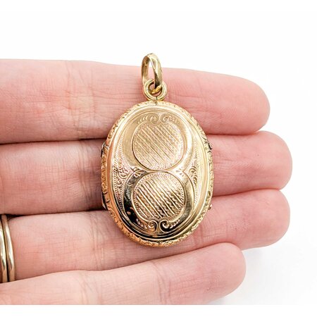 Pendant "8" Locket 14ky 1.6x.95" 6.6g 225040066