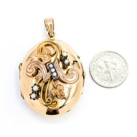 Pendant Leaf Motif Locket 2mm Seed Pearls 12ky 1.9x1.2" 11.2g 225040064