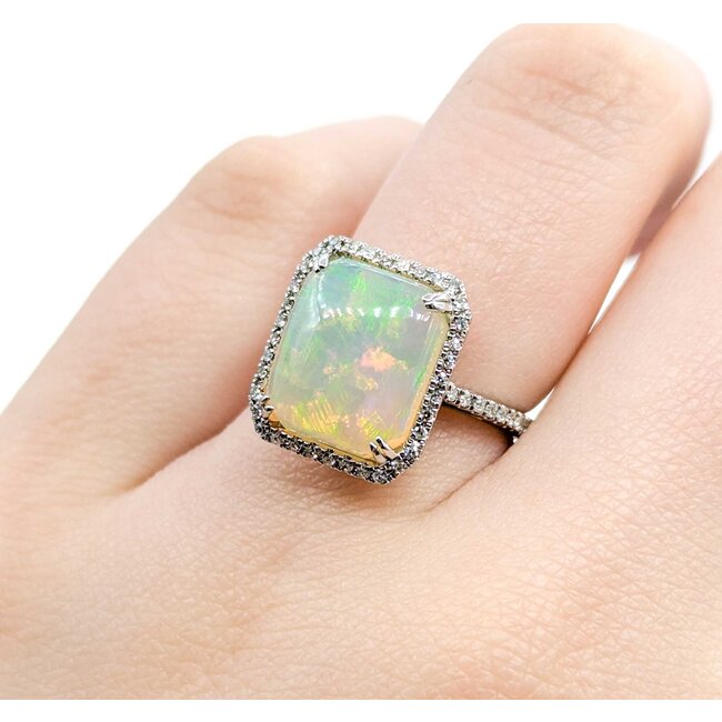 Ring Effy Halo .20ctw Round Diamonds 3.50ct Opal 14kw 14.7x12.8 Sz5 3.85g 225040052