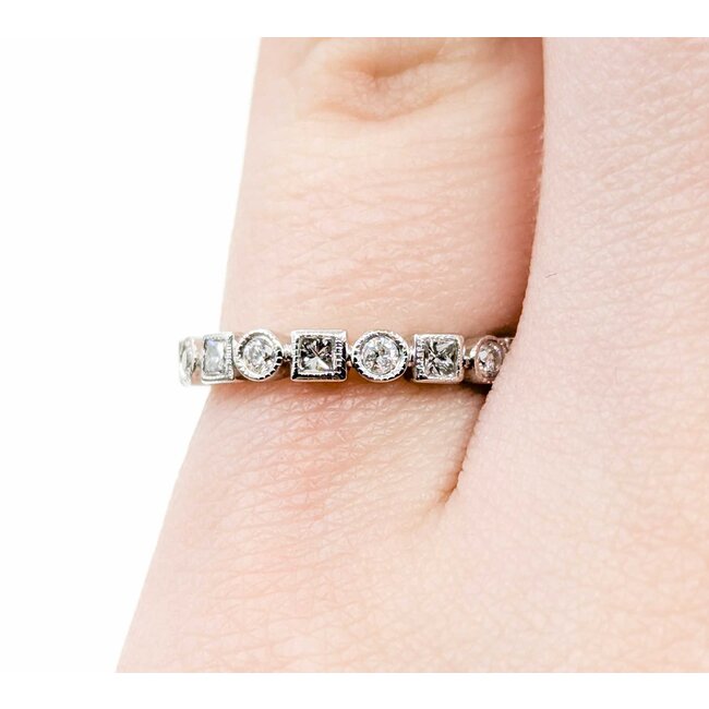 Ring Band .30ctw Round/Princess Diamonds 18kw Sz3.75 2.29g 225040144