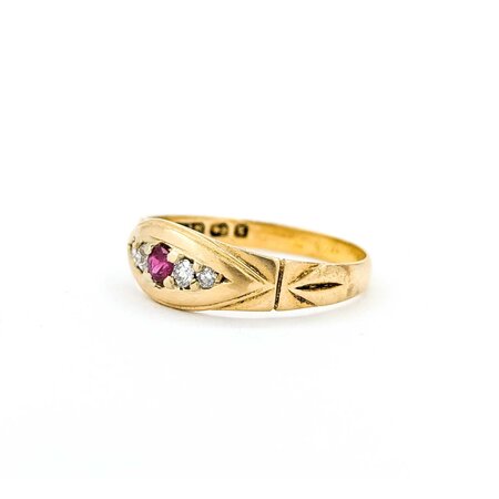 Ring .16ctw Mine Cut Diamonds .12ctw Ruby 18ky 7mm Sz9.5 3.5g 225040085