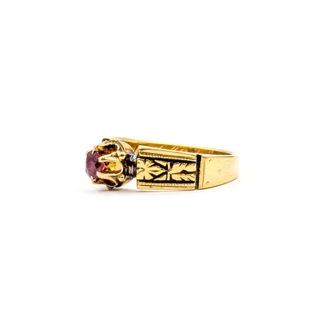 Ring Milgrain .31ct Ruby 18ky 6mm Sz7 5.2g 125040049