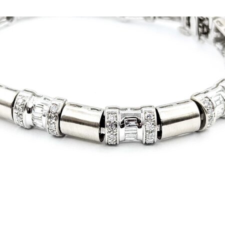 Bracelet Half Round Brushed 2.00ctw Round/Baguette Diamonds 14kw 8mm 7.25" 30.24g 225040112