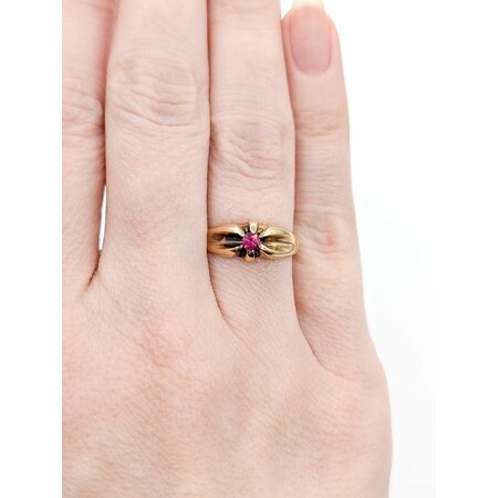 Ring Solitaire .15ct Ruby 14ky 7mm Sz6 2.4g 225040090