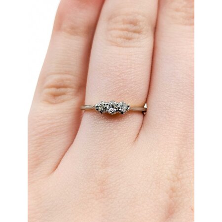 Ring 3-Stone .16ctw Old Euro Cut Diamonds 18ky 1.6mm Sz5 1.9g 125040046