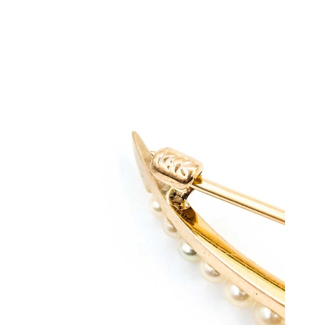 Brooch Crecent Moon Seed Pearls 14ky 33x8 1.66g 225040060