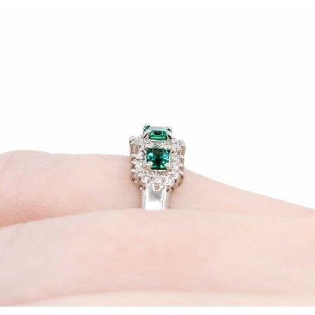 Ring 3-Stone Halo .22ctw Round Diamonds .47ctw Emerald 900pt 6.8mm Sz7 4.5g 125040058