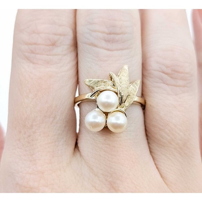 Ring Vintage 5.2-5.5mm Akoya Pearls 10ky Sz7 4.37g 225050004