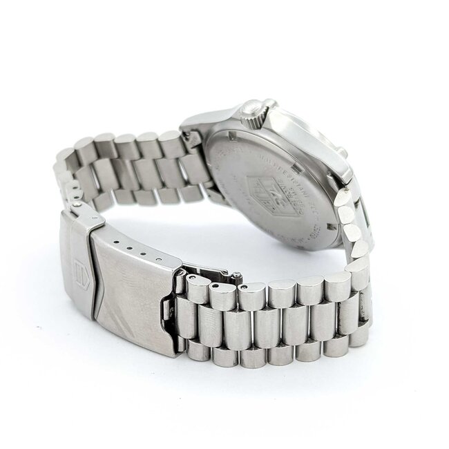 Watch Tag Heuer Professional 200m Black Dial Yr. Early 2000's 33mm Stainless Steel 6.75" 125056002