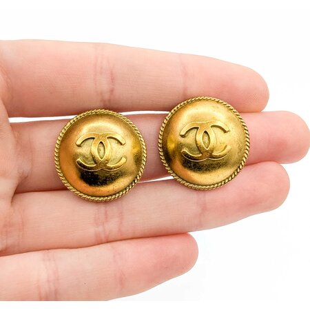 Chanel Coco Mark Round CC Button Earrings 125050131