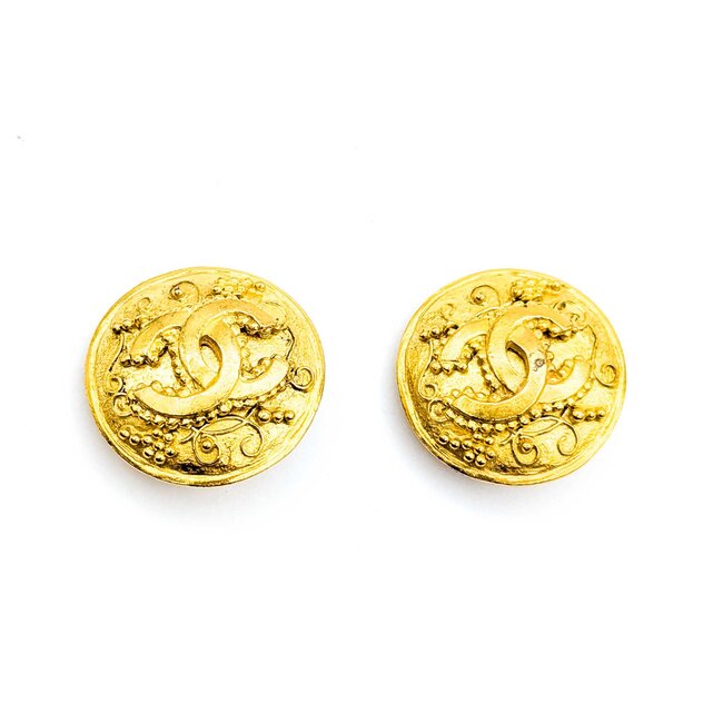 Chanel Coco Mark Round Large CC Grape Vine Earrings 125050124