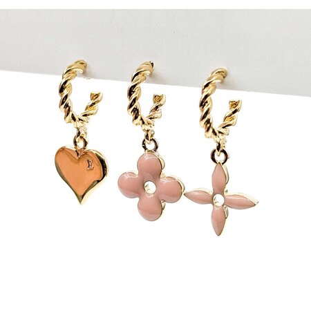 Louis Vuitton Buci d'Oreille Sweet Monogram Earrings 125050099