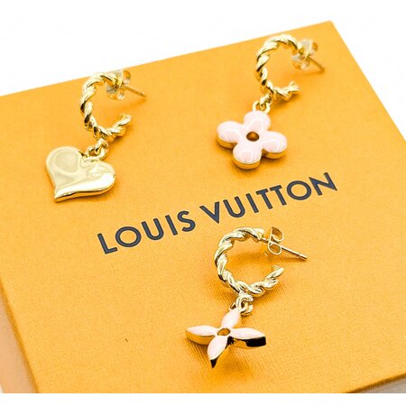 Louis Vuitton Buci d'Oreille Sweet Monogram Earrings 125050099