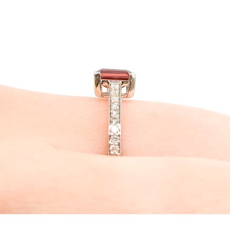 Ring .17ctw Round Diamonds .75ct Garnet 10kw sz6 124110162