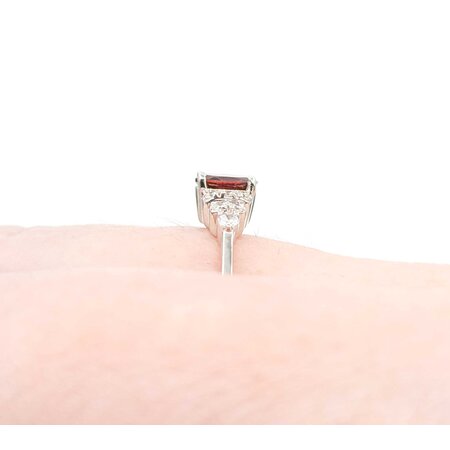 Ring .11ctw Round Diamonds .30ct Garnet 10kw sz7 124110159