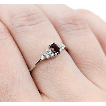 Ring .11ctw Round Diamonds .30ct Garnet 10kw sz7 124110159