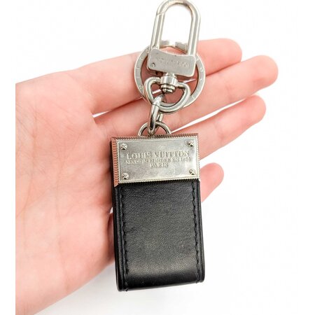 Louis Vuitton Porto Cle Groove Keychain 125050112