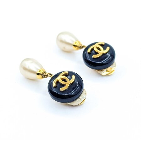Chanel Coco Mark Earrings Faux Dangle Pearl 125050130