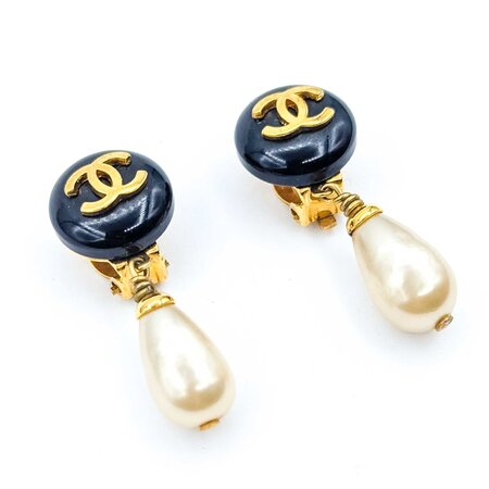 Chanel Coco Mark Earrings Faux Dangle Pearl 125050130