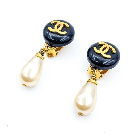 Chanel Coco Mark Earrings Faux Dangle Pearl 125050130