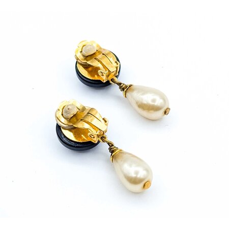 Chanel Coco Mark Earrings Faux Dangle Pearl 125050130