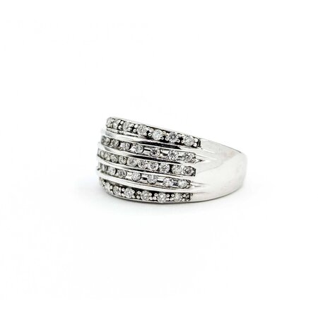 Ring .26ctw Round Diamonds 14kw sz5.75 4.74g 225050061