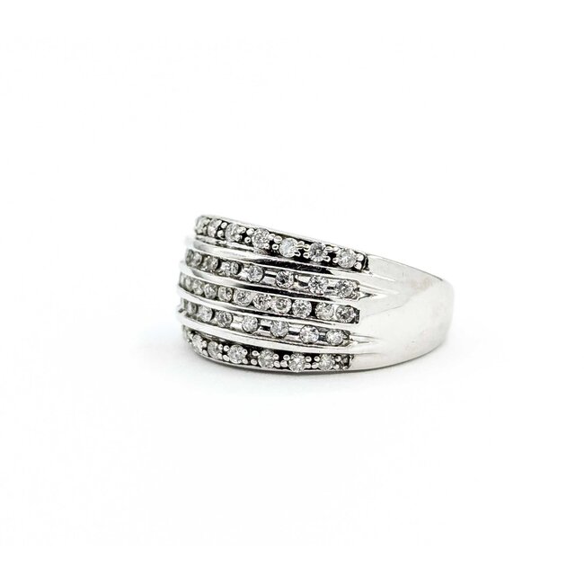 Ring .26ctw Round Diamonds 14kw sz5.75 4.74g 225050061