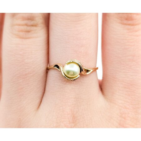 Ring Leaf Motif 5.7mm Akoya Pearl 14ky Sz7 1.73g 225050053