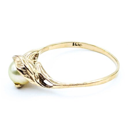 Ring Leaf Motif 5.7mm Akoya Pearl 14ky Sz7 1.73g 225050053