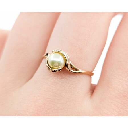 Ring Leaf Motif 5.7mm Akoya Pearl 14ky Sz7 1.73g 225050053