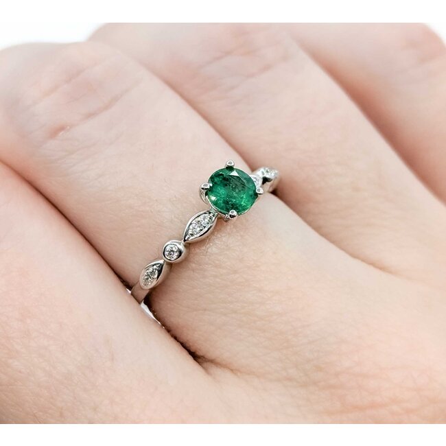 Ring Bezel .06ctw Round Diamonds .45ct Emerald 14kw 5mm sz7 2.14g 125060037