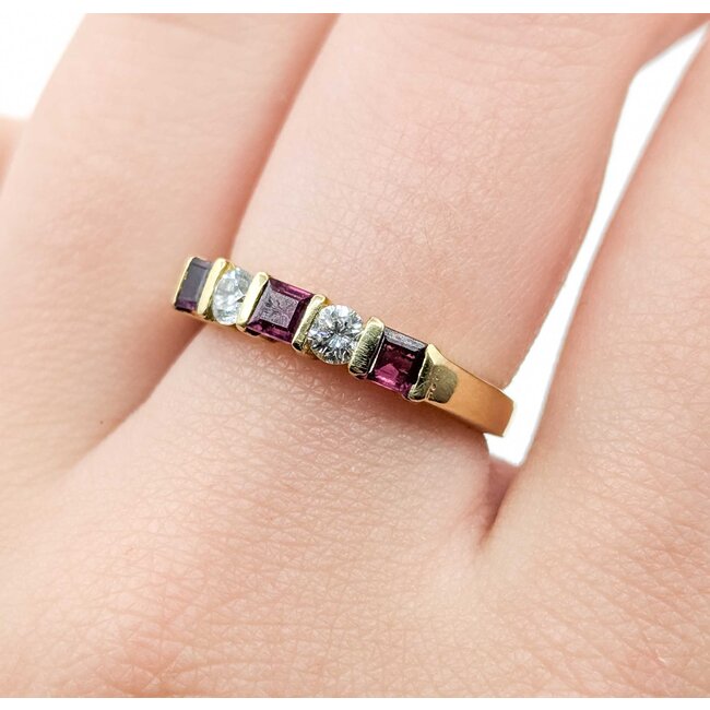 Ring 5-Stone .24ctw round Diamonds .30ctw Ruby 18ky sz5.75 3.9g 225060046