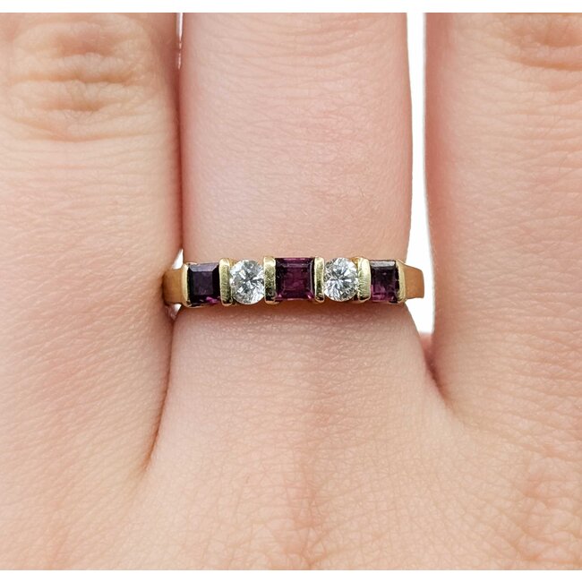 Ring 5-Stone .24ctw round Diamonds .30ctw Ruby 18ky sz5.75 3.9g 225060046