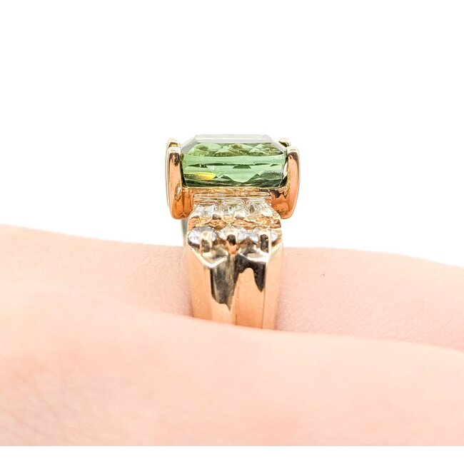 Ring BowTie .75ctw Round & Baguette Diamonds 2.5ct Green Tourmaline 14ky 7.5mm Sz8 7.4g 125060089