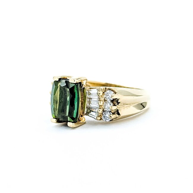 Ring BowTie .75ctw Round & Baguette Diamonds 2.5ct Green Tourmaline 14ky 7.5mm Sz8 7.4g 125060089