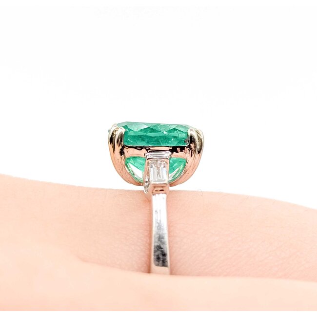 Ring 3-Stone .13ctw Baguette Diamonds 2.86ct Emerald 14kw 9x7.5mm Sz6.5 3.7g 125060021