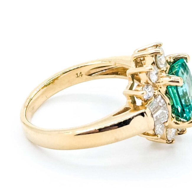 Ring .50ctw Round/Baguette Diamonds 2.10ct Emerald 14ky Sz6 4.9g 225070033