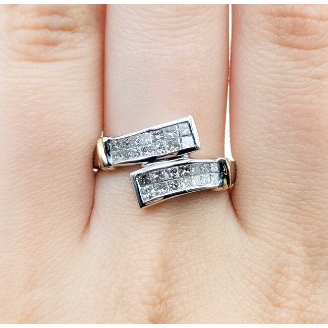 Ring Crossover Invisible Set .65ctw Princess Diamonds 14ktt Sz9.5 4.8g 225070062